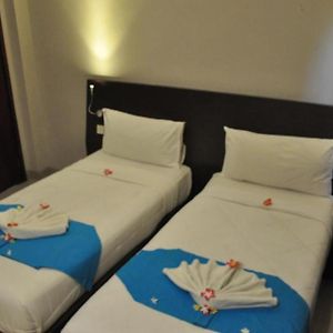 Zimmer mit zwei Einzelbetten